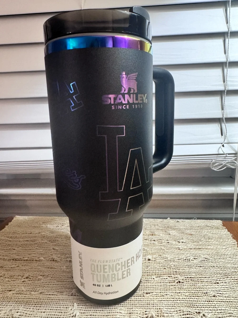 Stanley x LA Dodgers 40 oz Flowstate Quencher H2.O Tumbler Black with Oil Slick - Picture 8 of 14